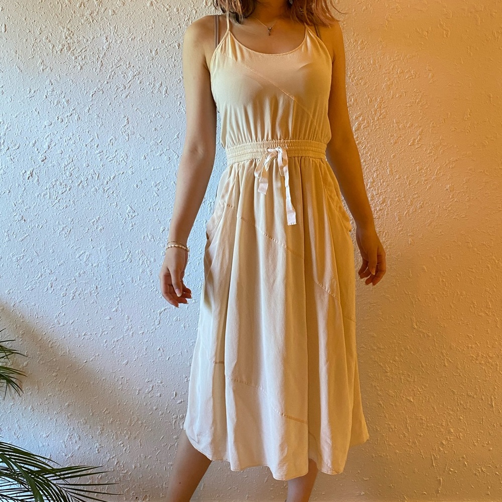 Aritzia Wilfred 100% silk dress